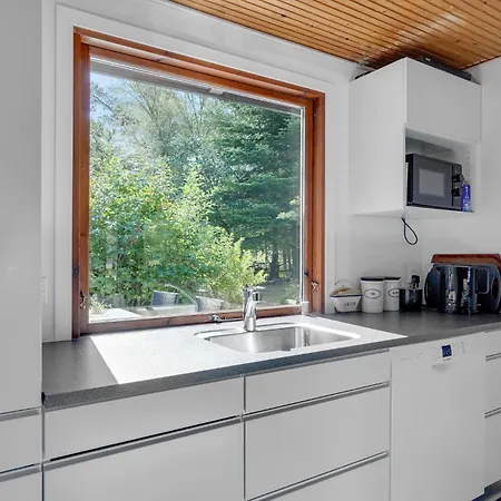4 Bedroom Gorgeous In Dom wakacyjny Blåvand